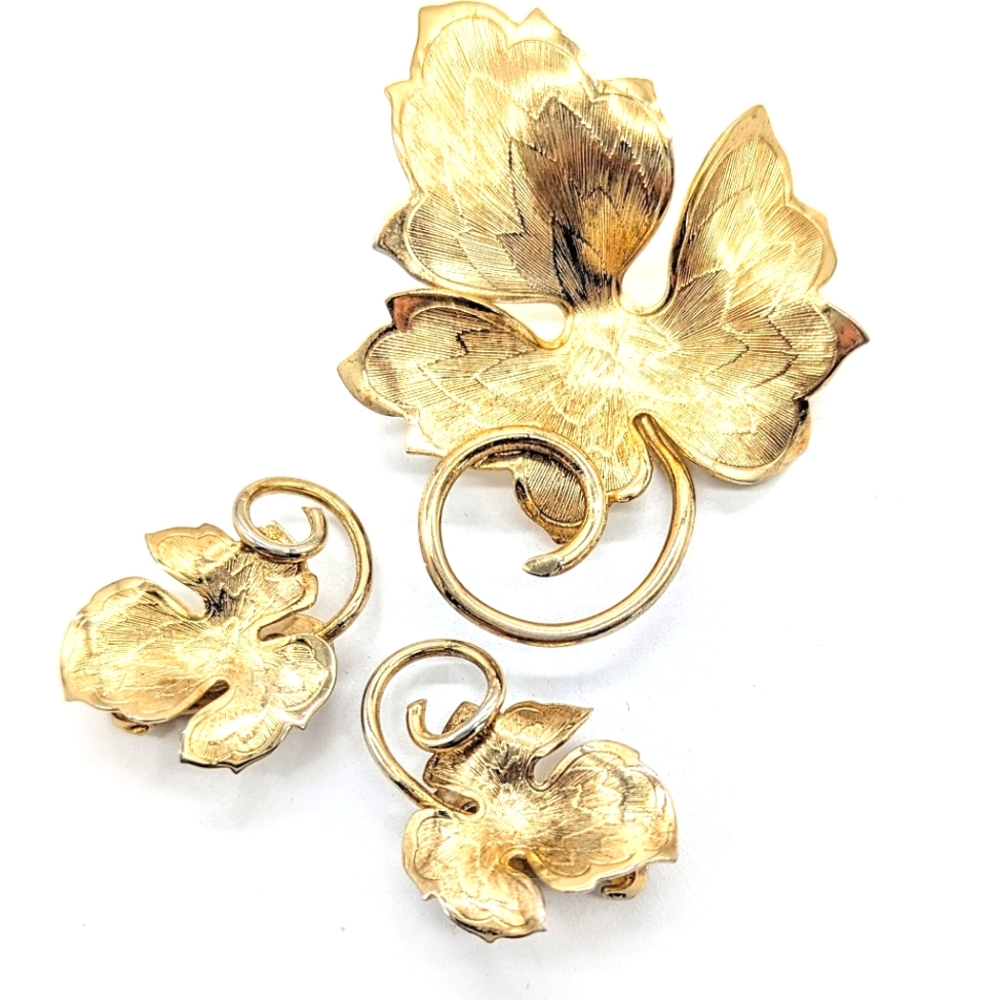 Vintage Bergere Goldtone Leaf Pin Earrings Set